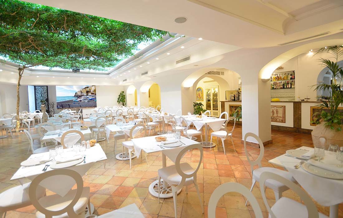 Villa Romana Hotel & Spa Минори Ресторант снимка
